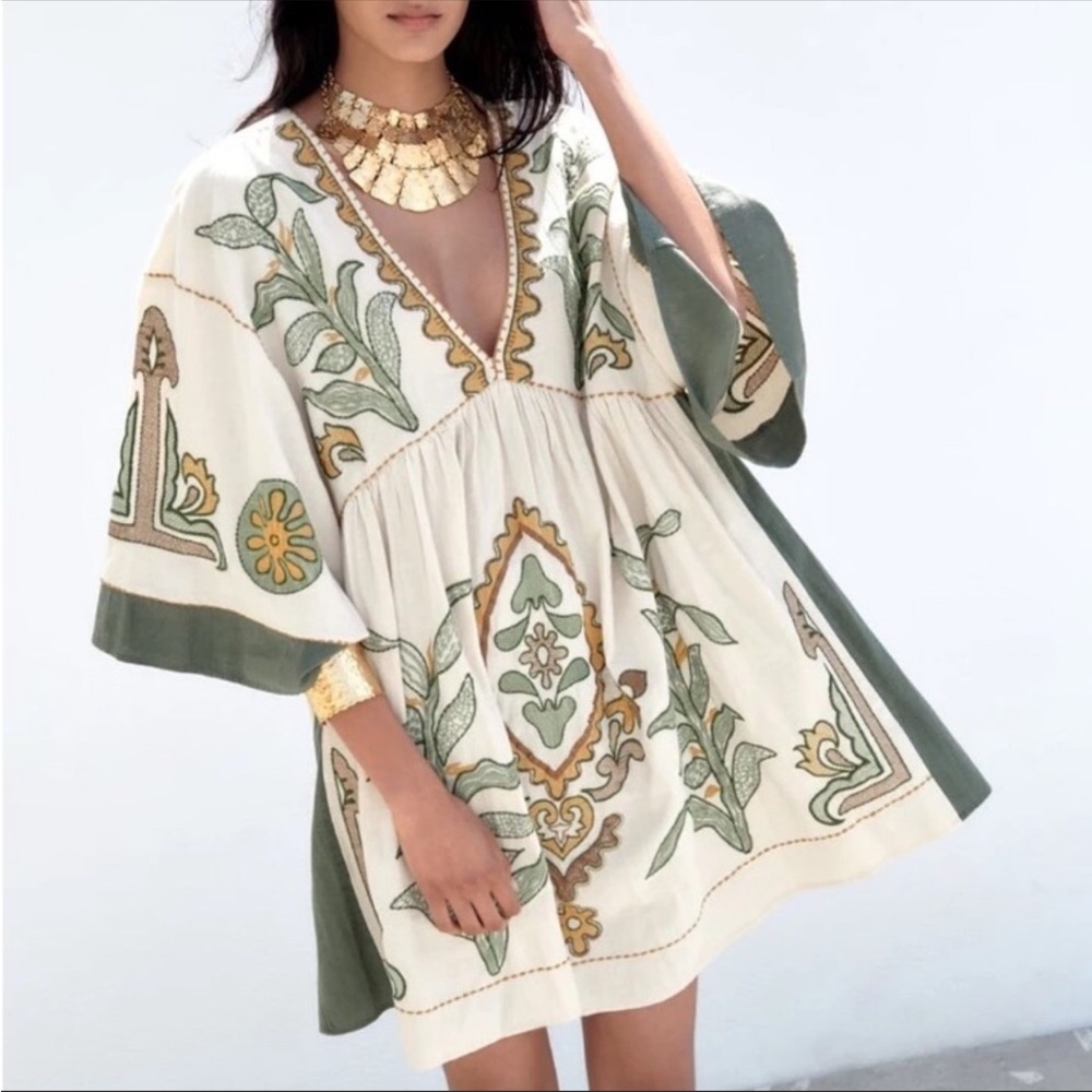 #20 NEW ! CLOSEOUT FIRM 🌸Embroidered Cotton Linen blend Mini Dress in Cream Sage - Picture 4 of 9